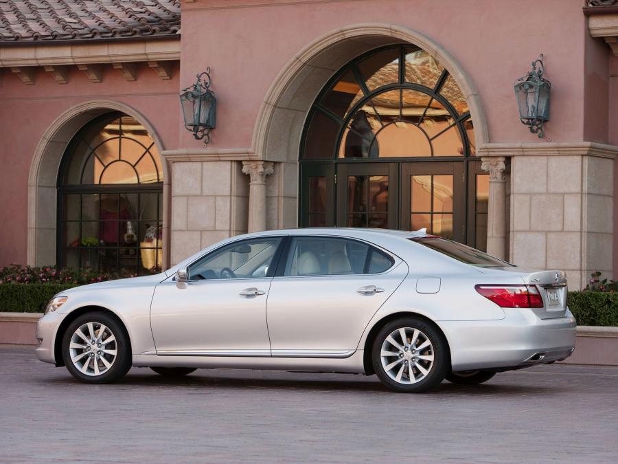  Lexus LS460L 2009 года  (фото 4 из 12)